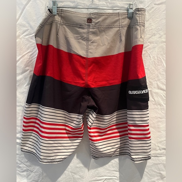 QuickSilver Board Shorts - Size 38 - Picture 2 of 6